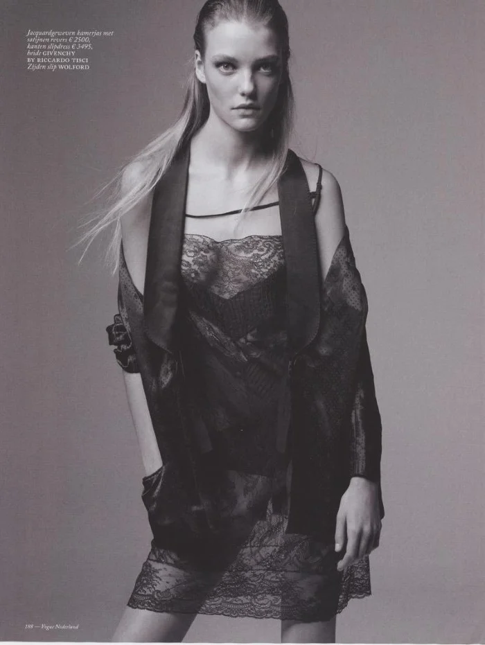Roos Abels-Estella-Boersma-thomas-schenk-vogue-netherlands- (1).jpg