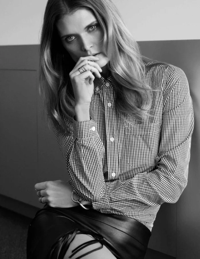 malgosia-bela-by-miguel-reveriego-for-vogue-spain-april-2016-6.jpg