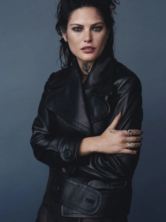 catherine-mcneil-by-mario-testino-for-vogue-australia-april-2016-3.jpg