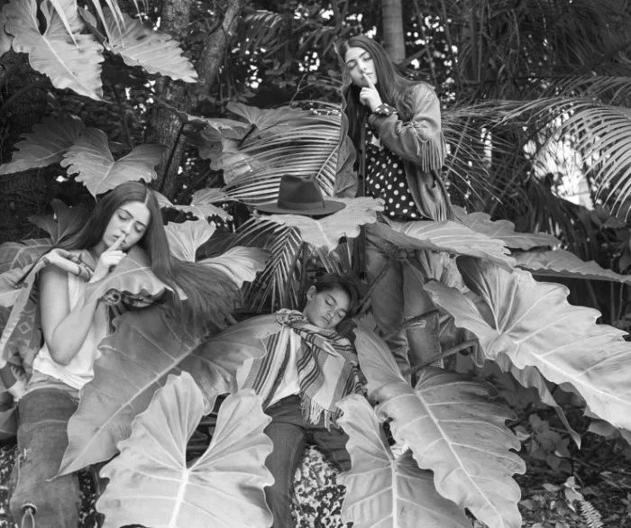 ivan-de-pineda-mica-arganaraz-by-bruce-weber-for-holiday-magazine-spring-summer-2016-9.jpg