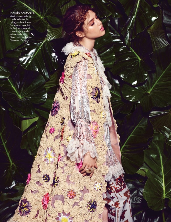 Anais-Pouliot-Vogue-Mexico-April-2016-Editorial03.jpg