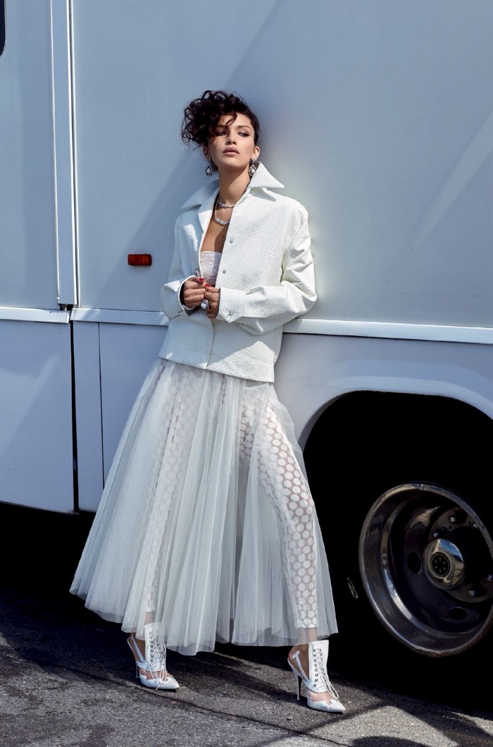 Vogue-Turkey-May-2016-Bella-Hadid-by-Sebastian-Faena-04.jpg