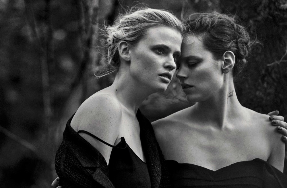 Vogue_Italia-May_2016-Lara_Stone-Freja_Beha_Erichsen-by-Peter_Lindbergh-02.jpg