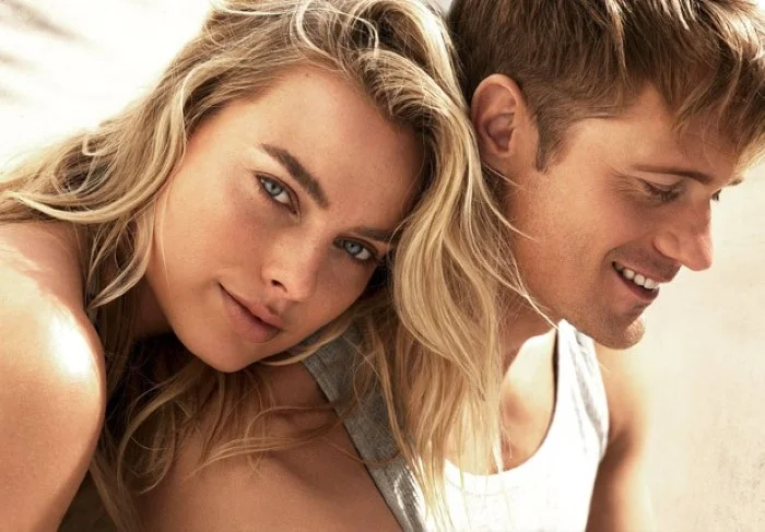Margot-Robbie-Alexander-Skarsgard-Vogue-US-2016- (3).jpg