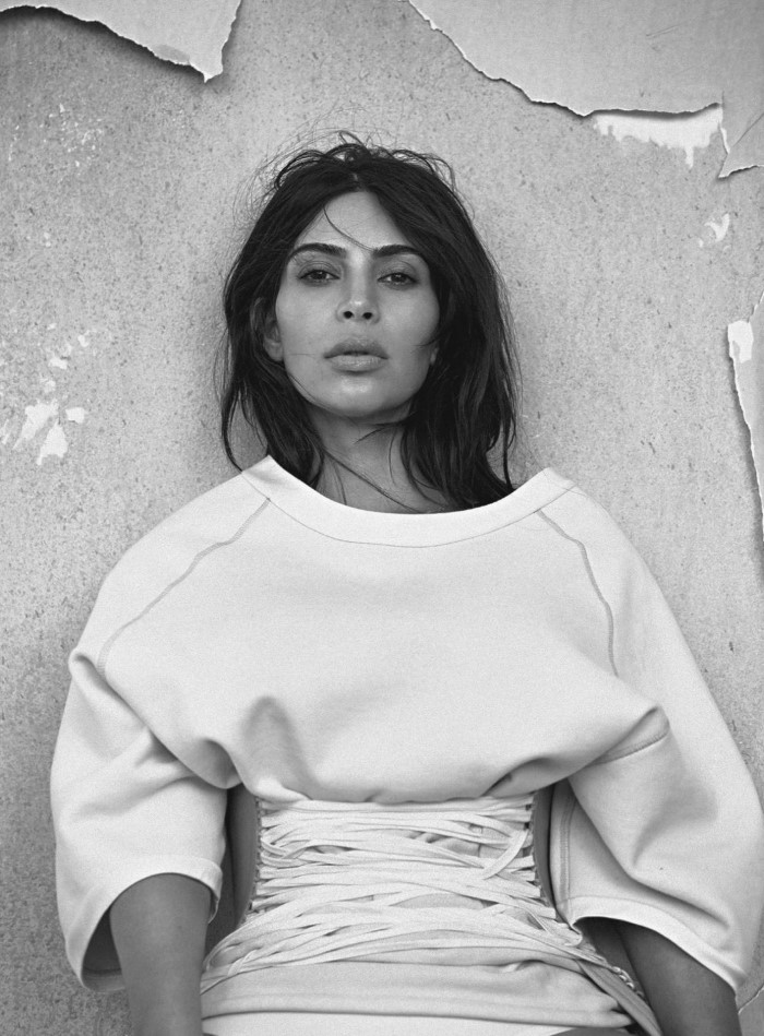 Kim-Kardashian-by-Lachlan-Bailey-vogue-australia-june-2016- (10).jpg