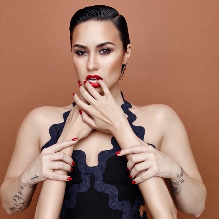 Refinery29-Magazine-June-2016-Demi-Lovato-by-Nagi-Sakai-7.jpg