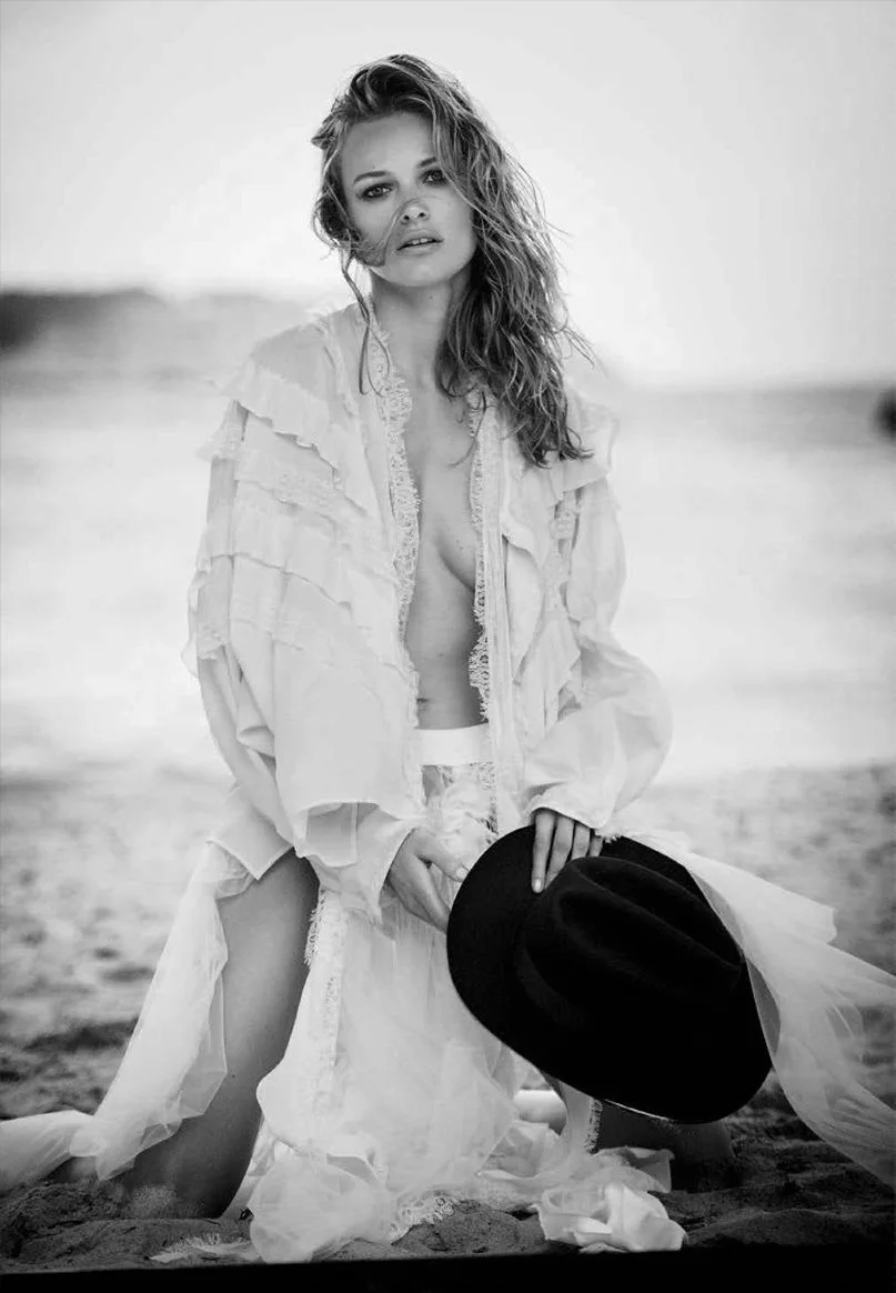 edita-vilkeviciute-boo-george-vogue-germany-july-16- (4).jpg