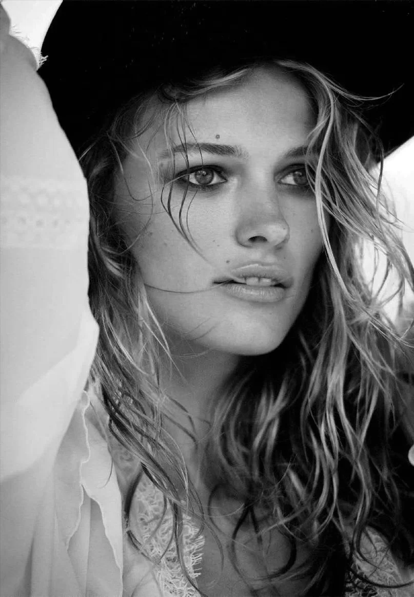 edita-vilkeviciute-boo-george-vogue-germany-july-16- (5).jpg