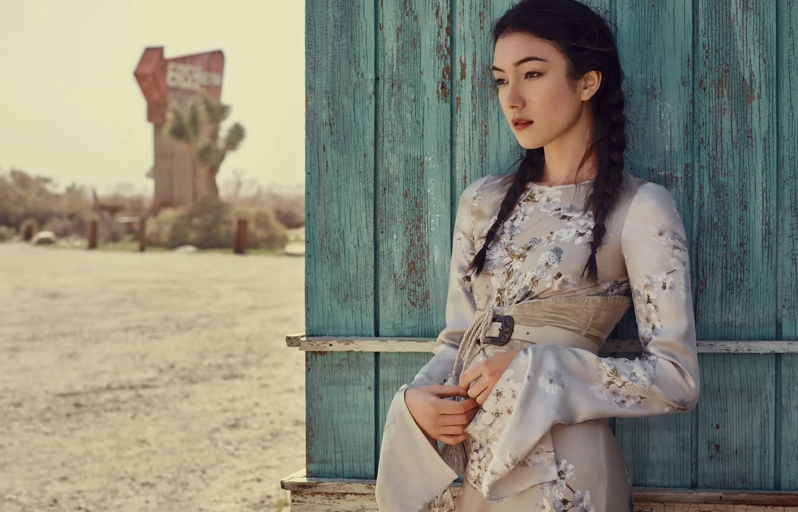 natasga-liu-bordizzo-shxpir-harpers'bazaar-china-june-2016- (2).jpg