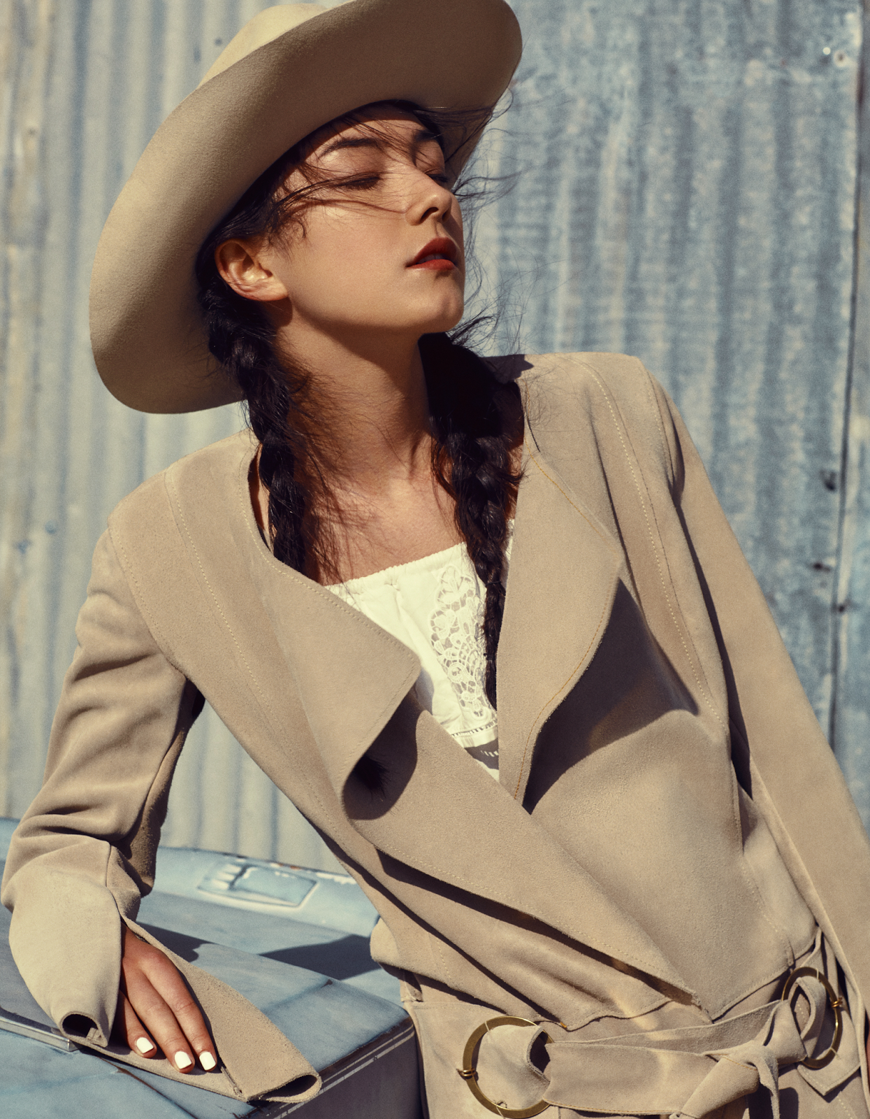 natasga-liu-bordizzo-shxpir-harpers'bazaar-china-june-2016- (5).png