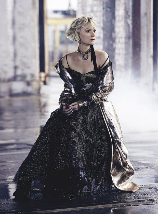 Mia-Wasikowska-Vogue-Australia-Nicole-Bentley- (7).jpg