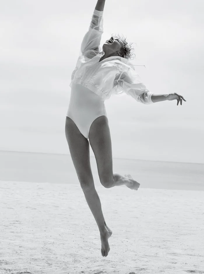 charlize-theron-mario-testino-vogue-us-june-2014 (6).jpg