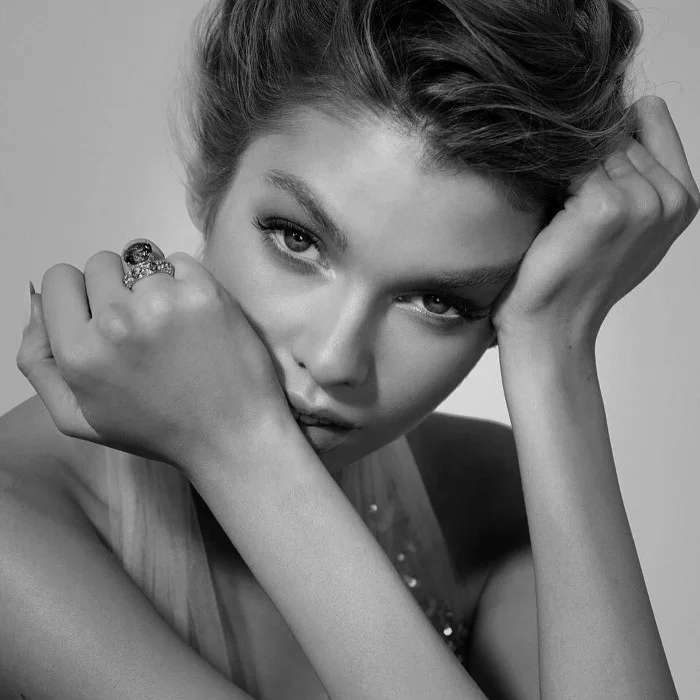 Vogue_Japan-July_2016-Tiffany_Promo-Stella_Maxwell-by-Eric_Guillemain-02b.jpg