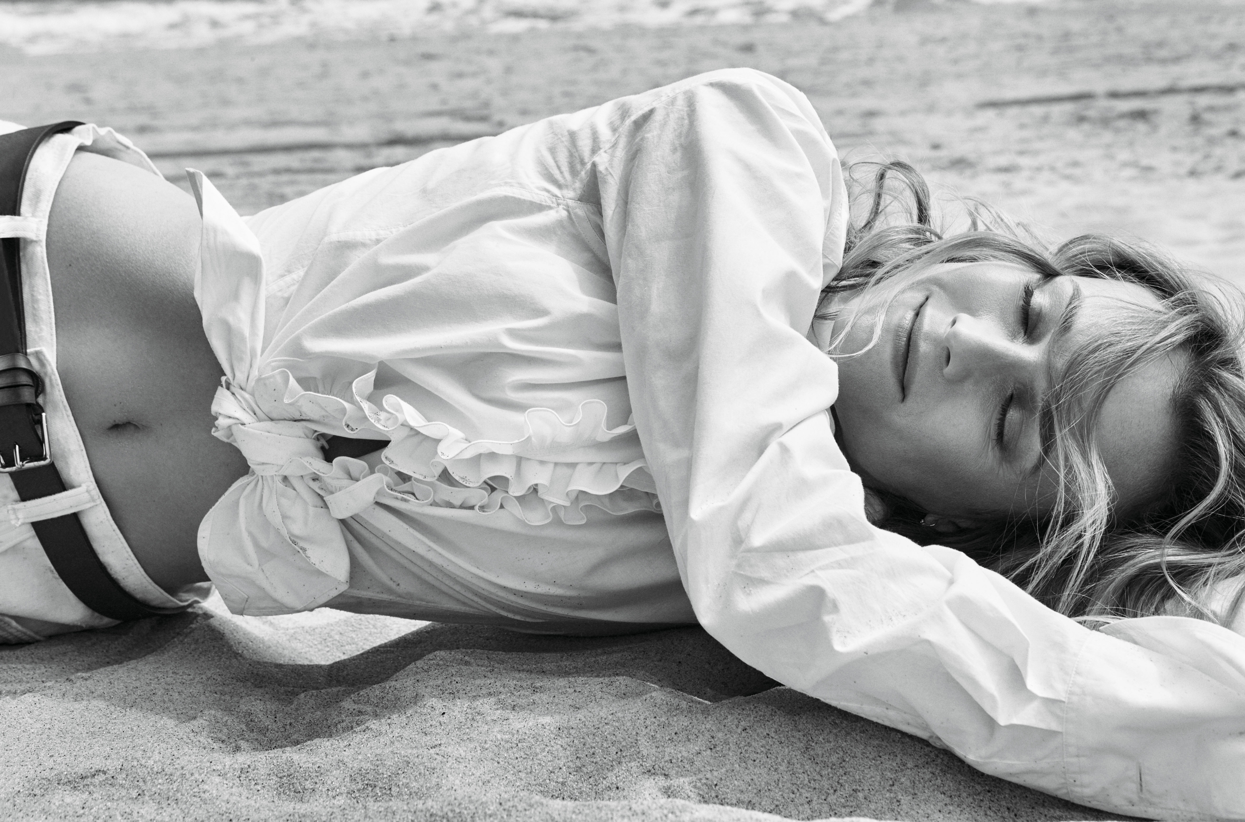 Town_And_Country-August_2016-Diane-Kruger-by-Victor_Demarchelier-01.jpg