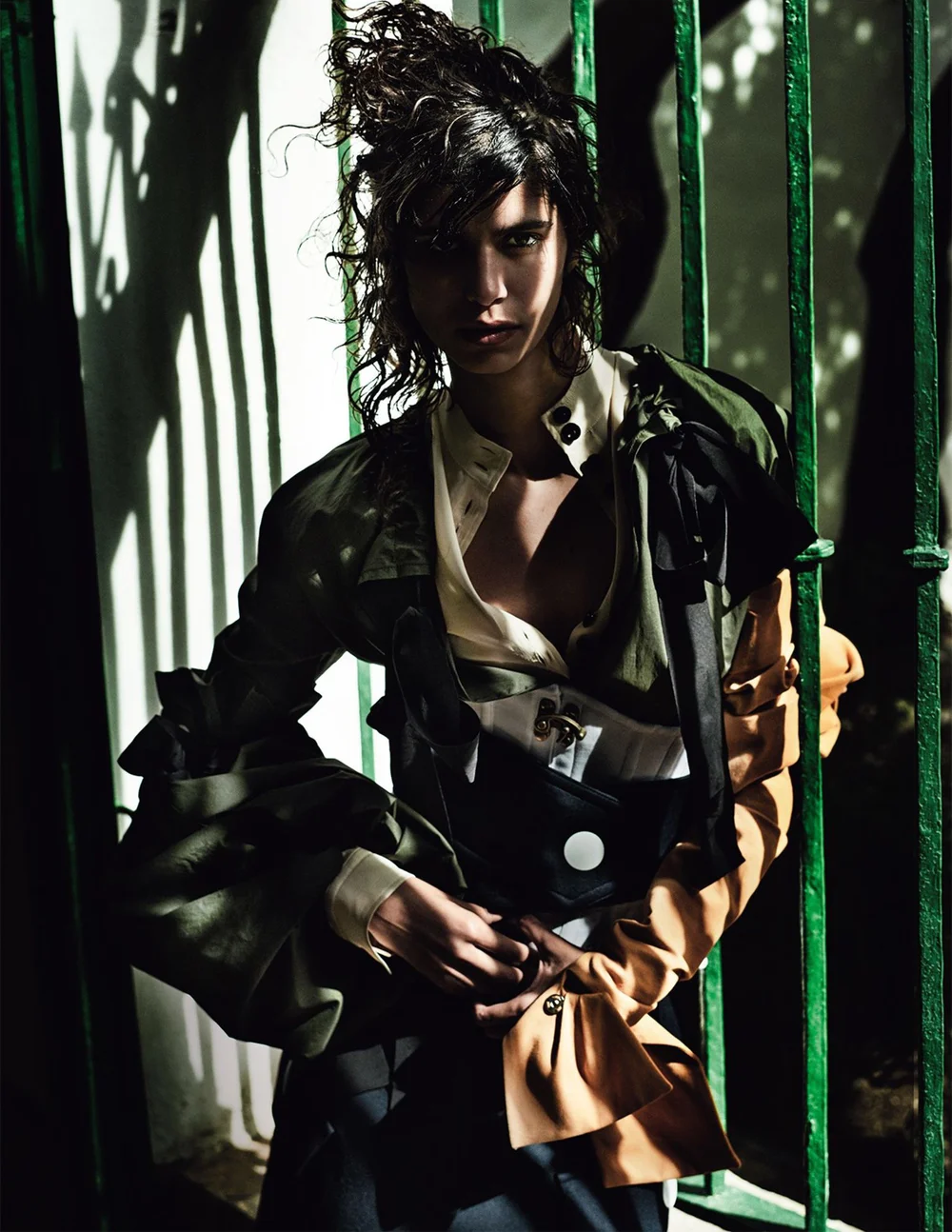 Vogue_UK-September_2016-Mica_Arganaraz-by-Mario_Testino-09.jpg