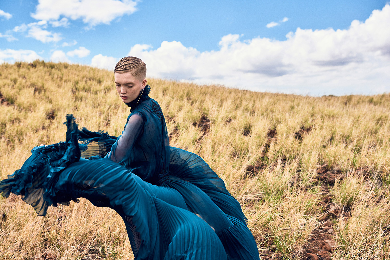 Vogue_China-September_2016-Ruth_Bell-by-Ryan_McGinley-01.jpg