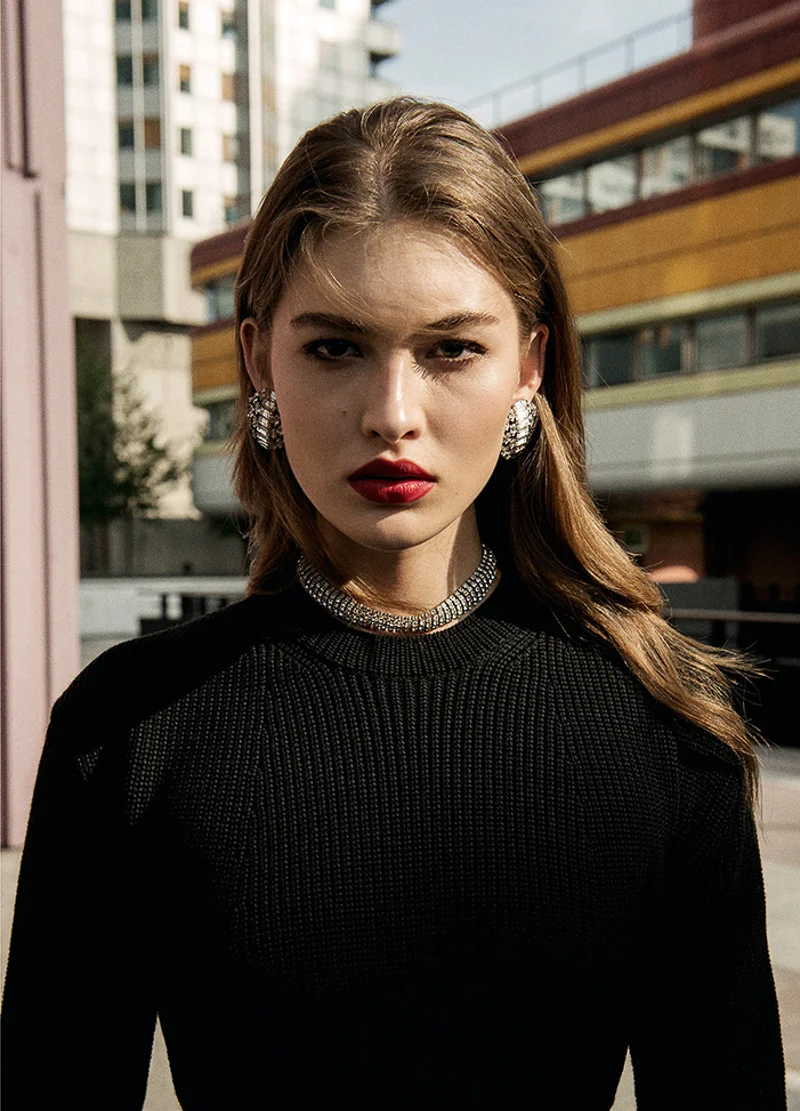 Vogue-Paris-September-2016-Grace-Elizabeth-and-Mathilde-Brandi-by-Claudia-Knoepfel-1-2.jpg