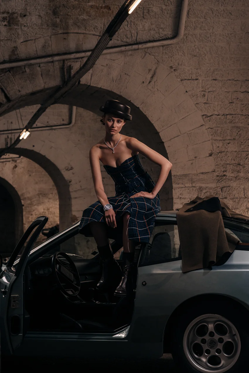LOfficiel-Singapore-September-2016-Galina-Arkhi-by-Demarcus-Allen-3.jpg