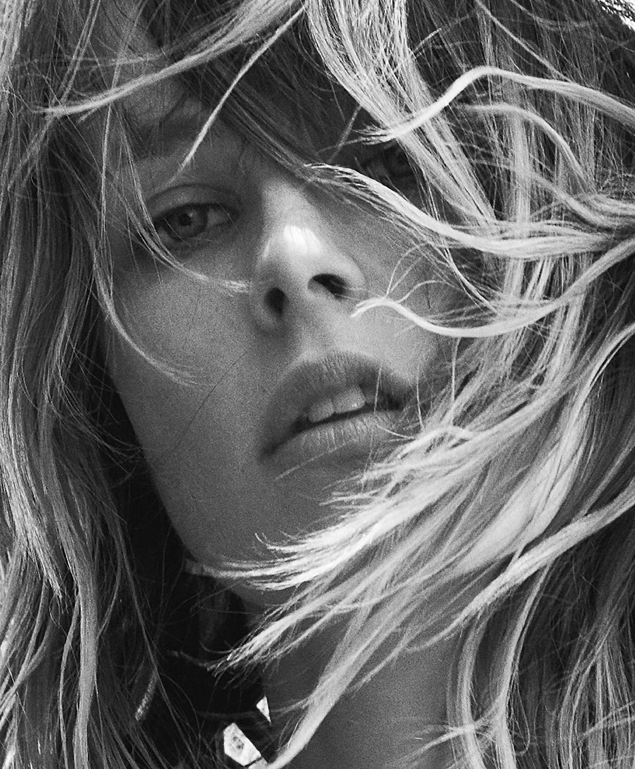 industrie-issue-9-2016-edie-campbell-by-lachlan-bailey-12.jpg