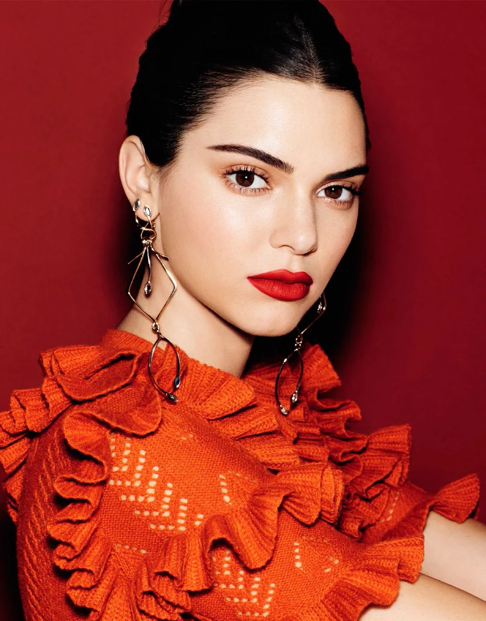 Vogue-Spain-October-2016-Kendall-Jenner-by-Miguel-Reveriego-00.jpg