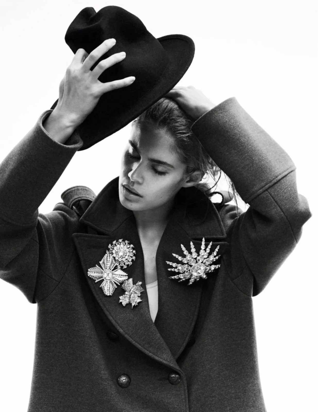 Vogue_Paris_-_Octobre_luna-bijl-sara-sampaio-david-sims- (16).jpg