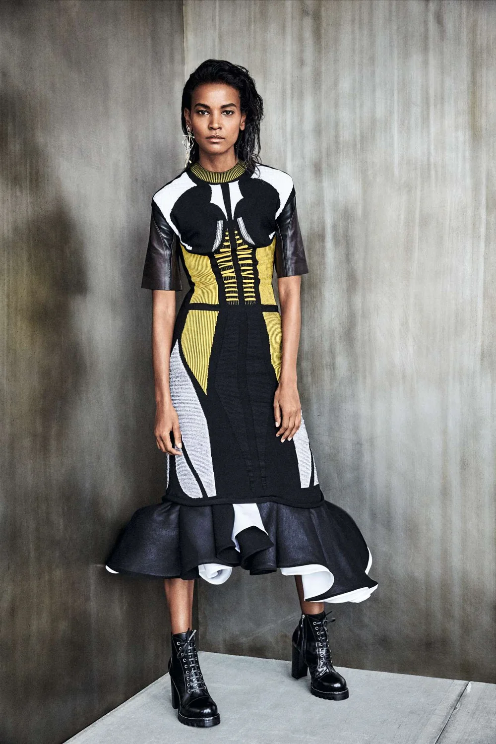 Vogue-Brasil-October-2016-Louis-Vuitton-Nicolas-Ghesquiere-Liya-Kebede-by-Patrick-Demarchelier-02.jpg