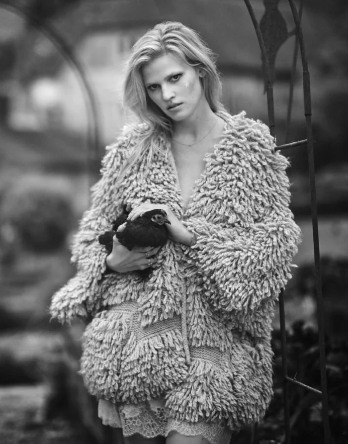 Lara-Stone-The-Edit-Boo-George- (8).jpg