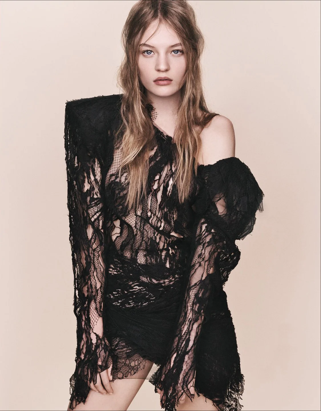 vogue-japan-february-2017-18-agnes-akerlund-by-luigi-and-iango.jpg