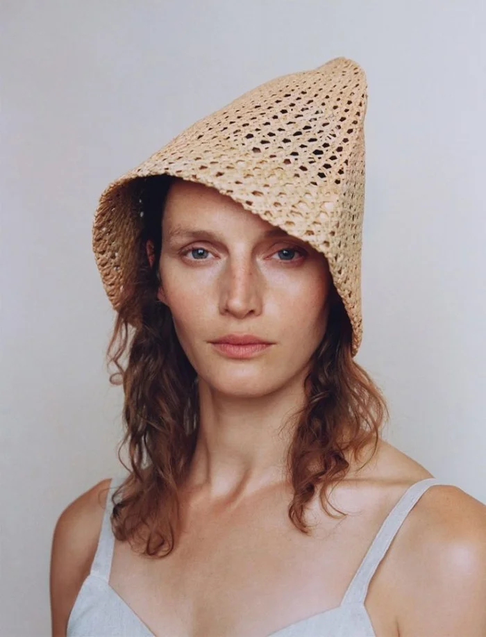 Vivien-Solari-by-Coco-Capitan-for-Vogue-UK-February-2017- (5).jpeg