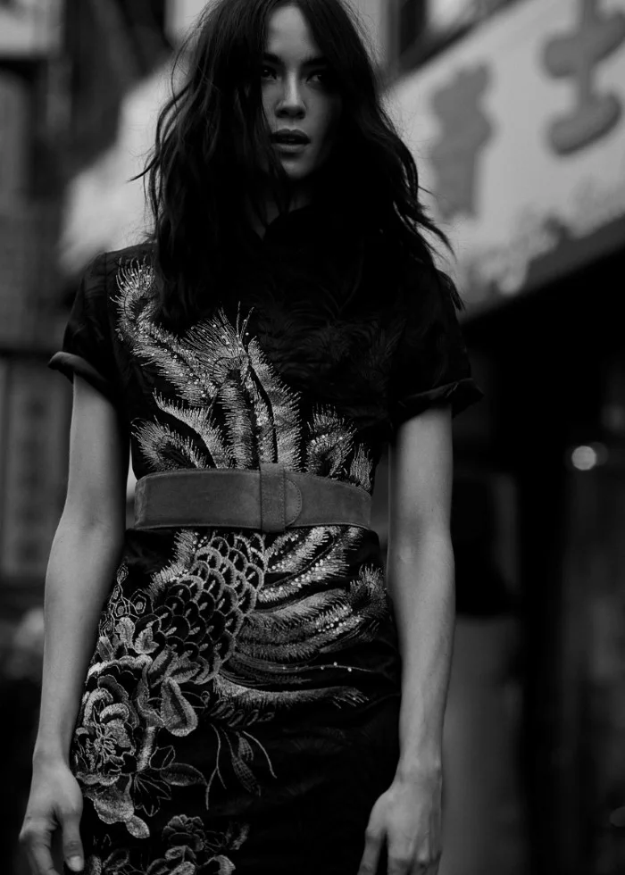 Magpie-Magazine-January-2017-Julianna-Grogan-by-Alex-Hutchinson-2.jpg