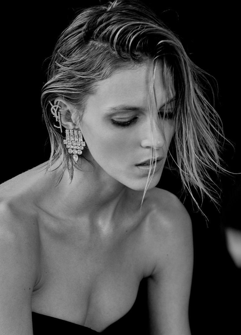 anja-rubik-vogue-ukraine-feb-17-chris-colls (13).jpg