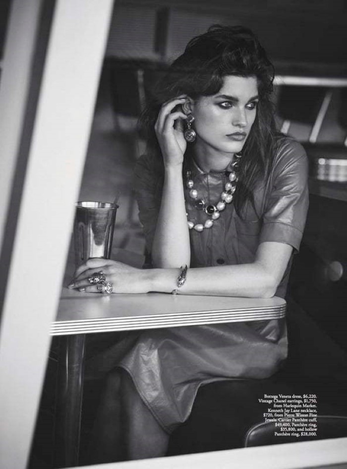Julia-van-Os-by-Nicole-Bentley-for-Vogue-Australia-March-2017-9.jpg