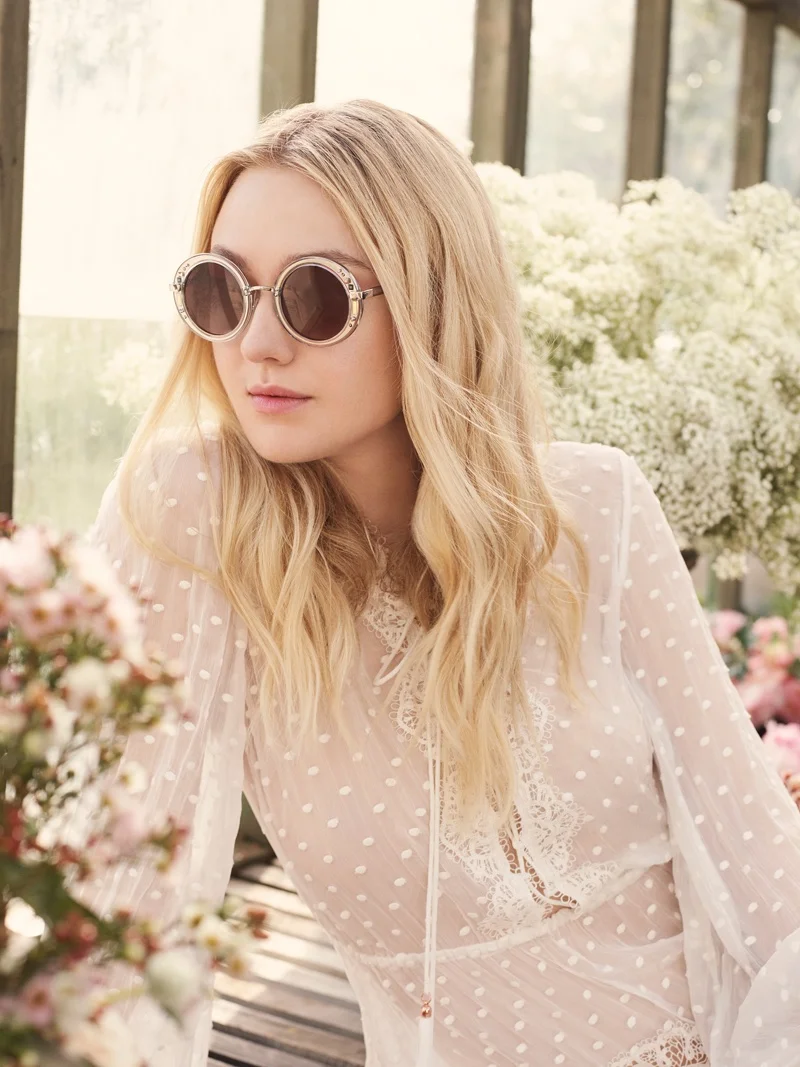Dakota-Fanning-Jimmy-Choo-Spring-Summer-2017-Photoshoot05.jpg