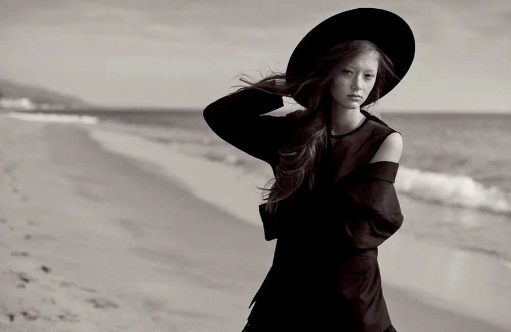 Vogue-Germany-May-2017-by-Peter-Lindbergh-13-Sara-Grace-Wallerstedt.jpg