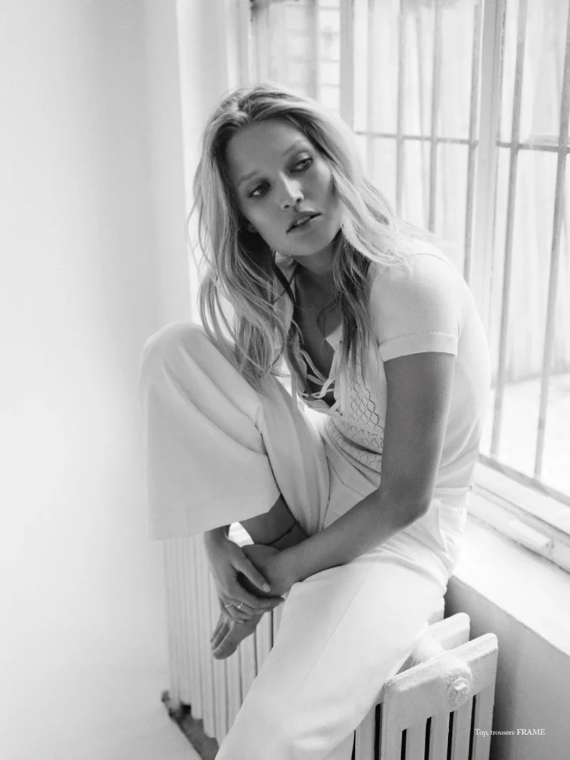 Toni-Garrn-Glass-Magazine-Spring-2017-Cover-Photoshoot06.jpg