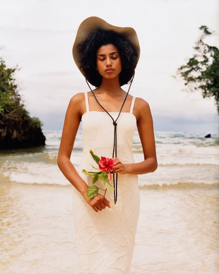 Vogue-US-Online-Editorial-May-2017-Imaan-Hammam-by-Oliver-Hadlee-Pearch-09.jpg