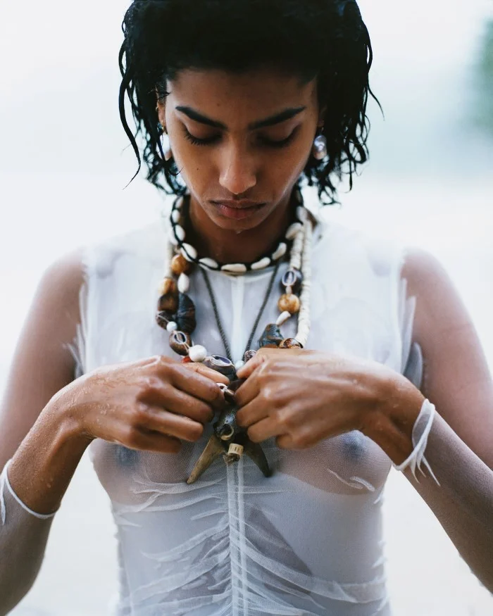 Vogue-US-Online-Editorial-May-2017-Imaan-Hammam-by-Oliver-Hadlee-Pearch-10.jpg
