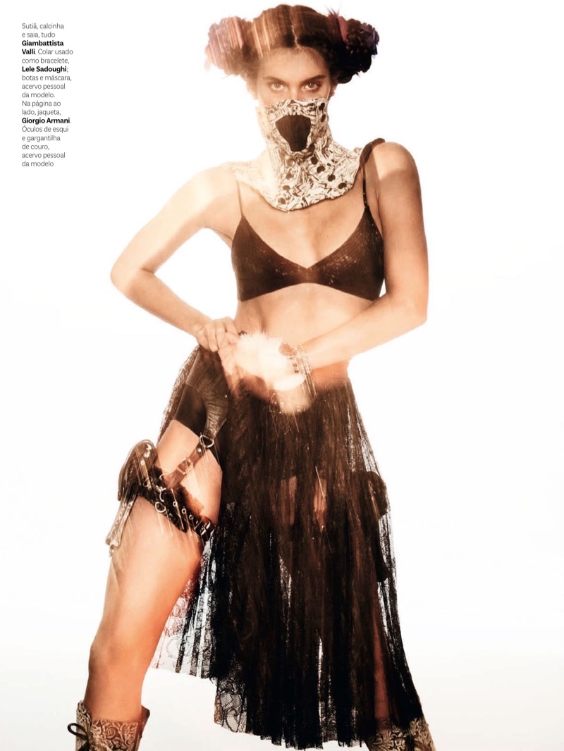 Sara-Sampaio-Vogue-Brazil-May-2017-Cover-Photoshoot03.jpg