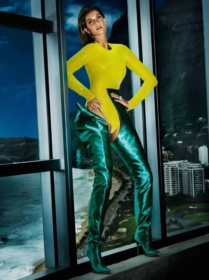 Vogue-Paris-June-2017-Gisele-Bundchen-by-Mario-Testino-11.jpg