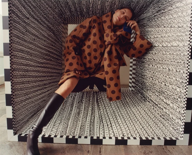 Laetitia-Casta-LOEWE-Publication-Fall-2017-Jamie-Hawkesworth- (8).jpg