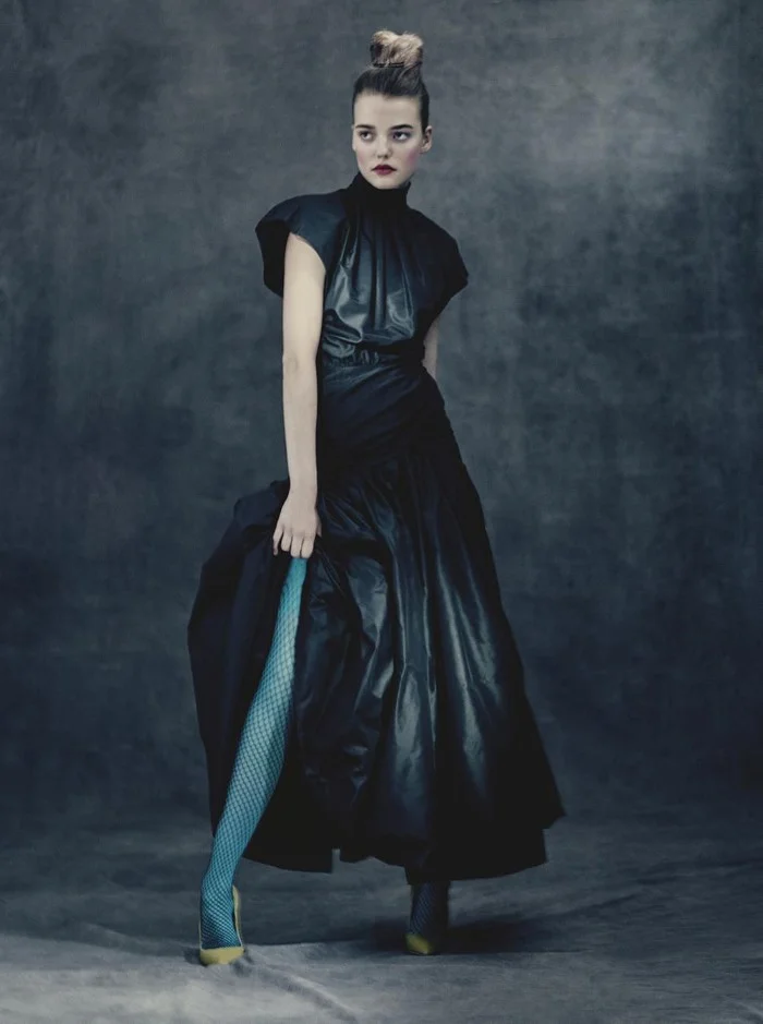 paolo-roversi-vogue-australia-aug-2017-looking-glass- (11).jpg