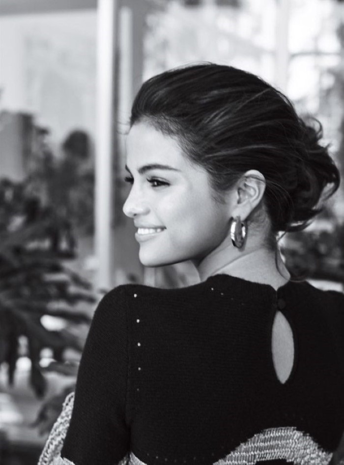 Selena-Gomez-InStyle-Phil-Poynter- (1).jpg