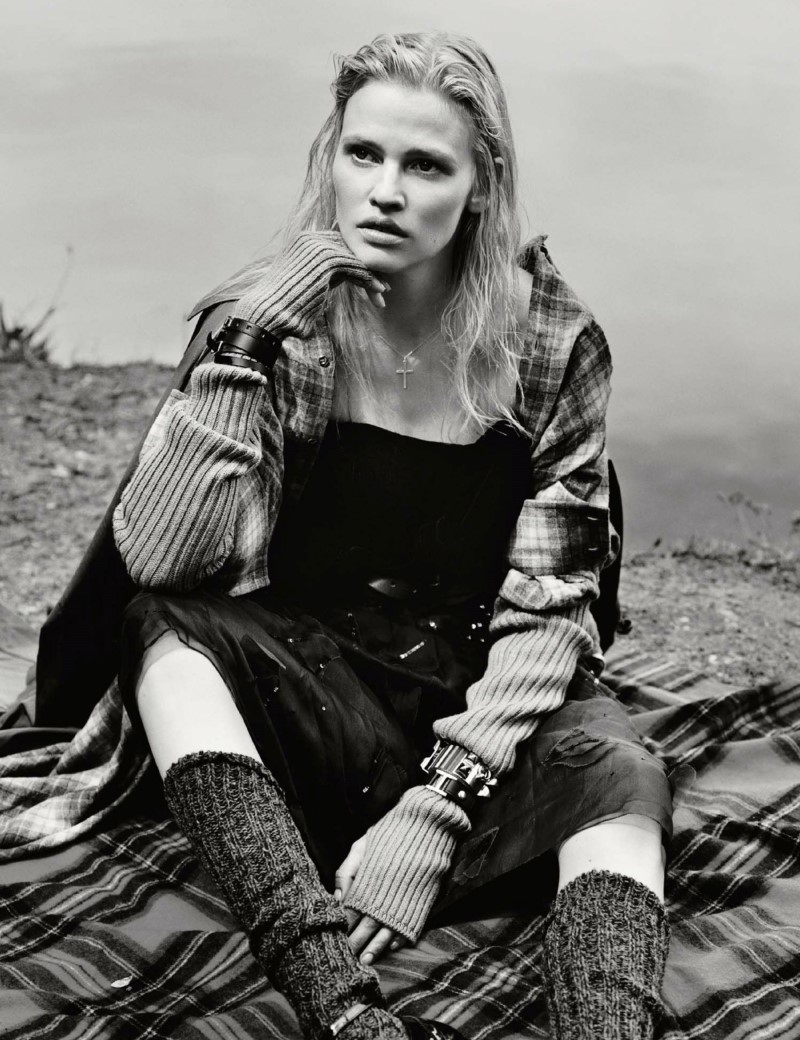w-magazine-septemeber-2017-by-alasdair-mclellan-03.jpg