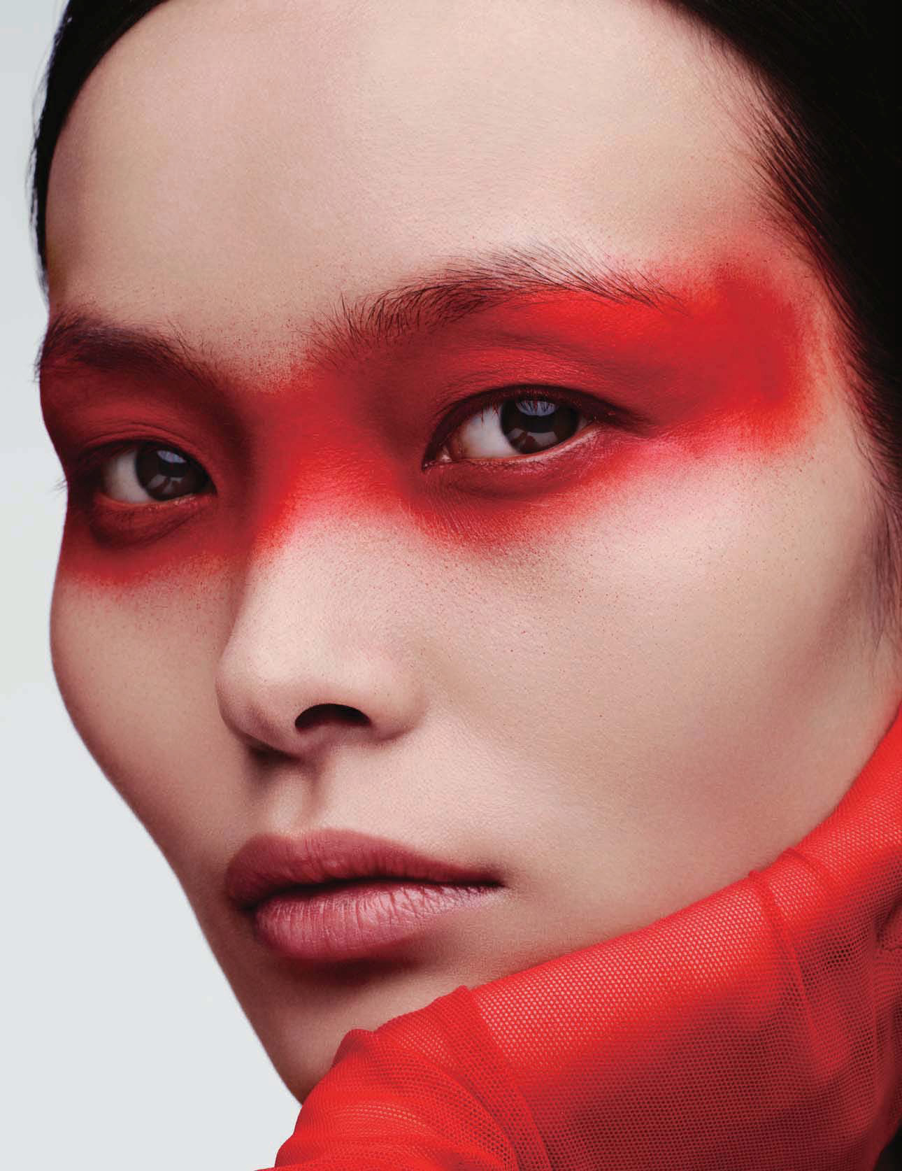 vogue-china-september-2017-ling-liu-by-ben-hassett-03.jpg