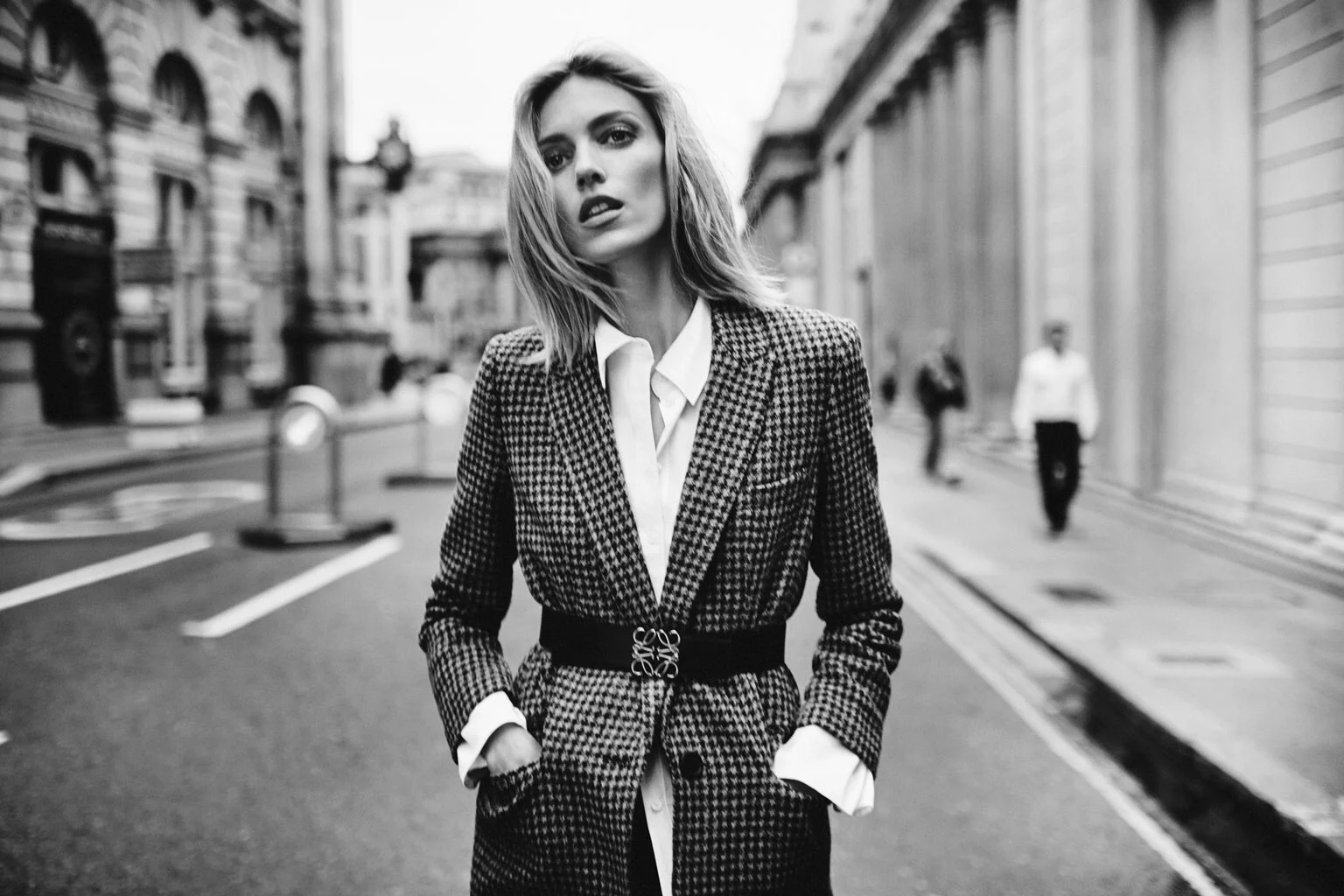 the-edit-august-2017-anja-rubik-by-boo-george-07.jpeg