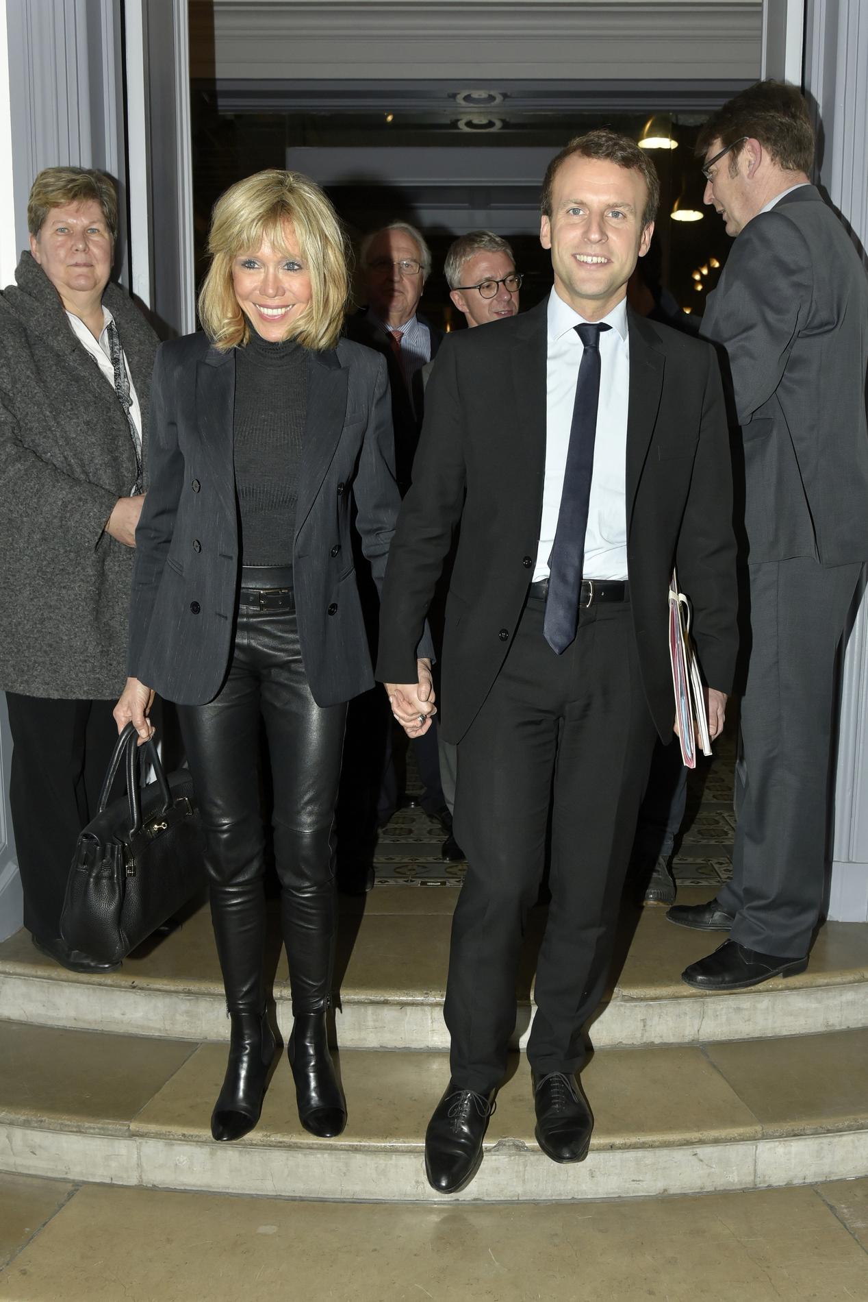 10-brigitte-macron-un-style-de-premiere-dame-_0.jpg