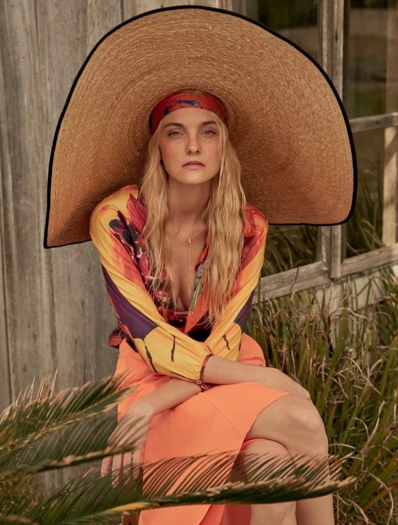 Caroline-Trentini-Marie-Claire-Brazil-September-2017-Cover-Editorial12.jpg