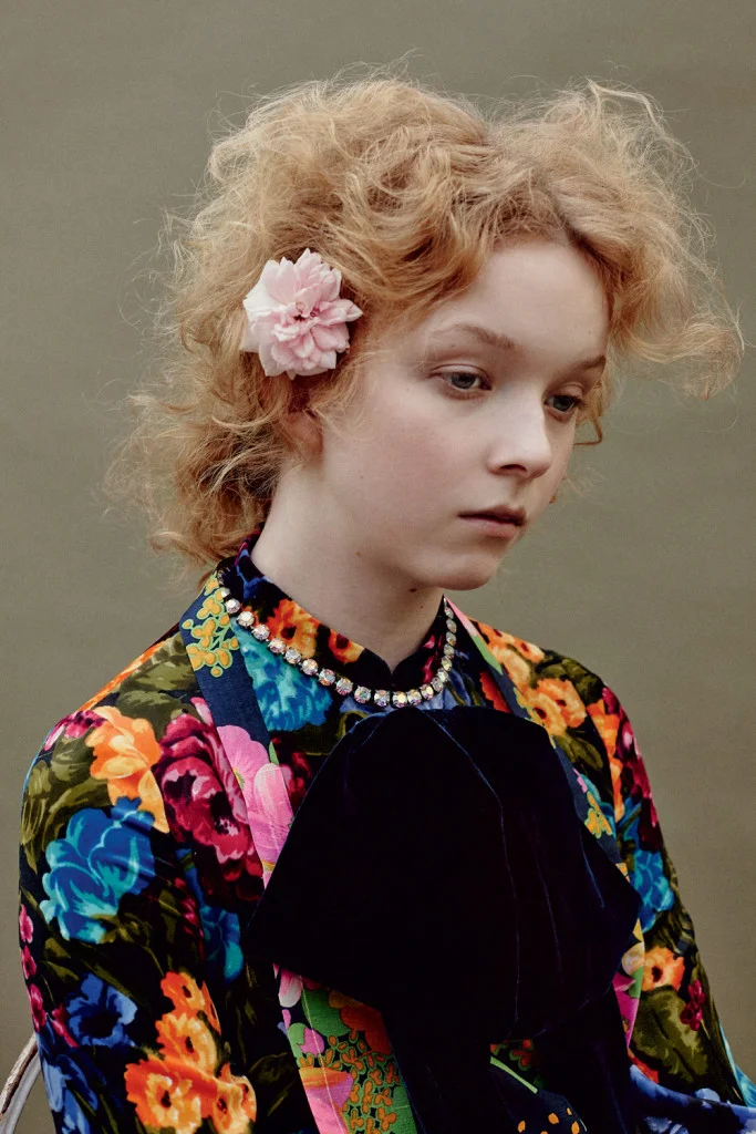Lily-Nova-by-Sofia-Mauro-for-Numéro-China-September-2017-4.jpg