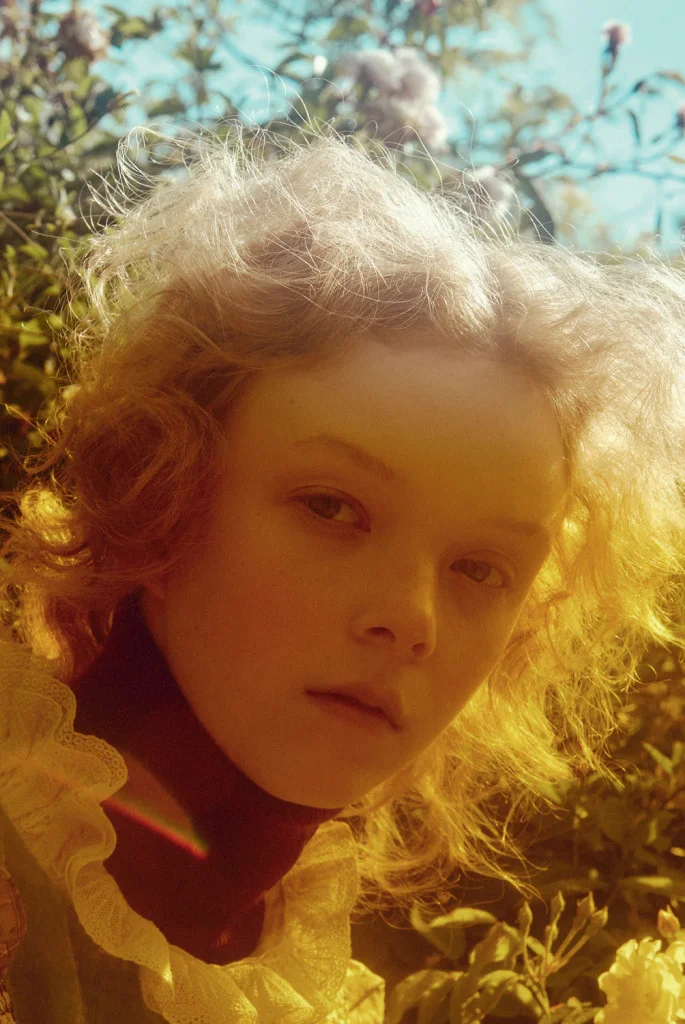 Lily-Nova-by-Sofia-Mauro-for-Numéro-China-September-2017-6.jpg