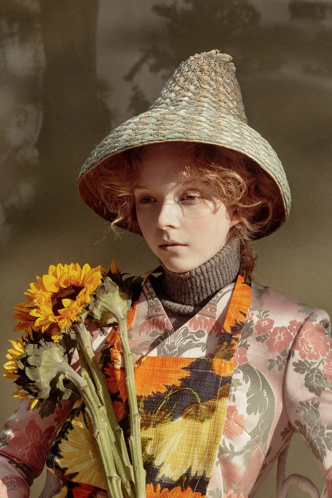 Lily-Nova-by-Sofia-Mauro-for-Numéro-China-September-2017-7.jpg